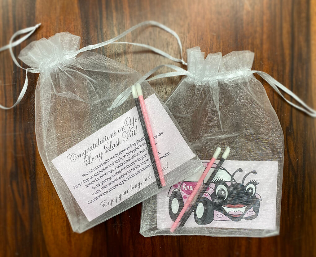 Long Lash Kit bag with cards and applicators
